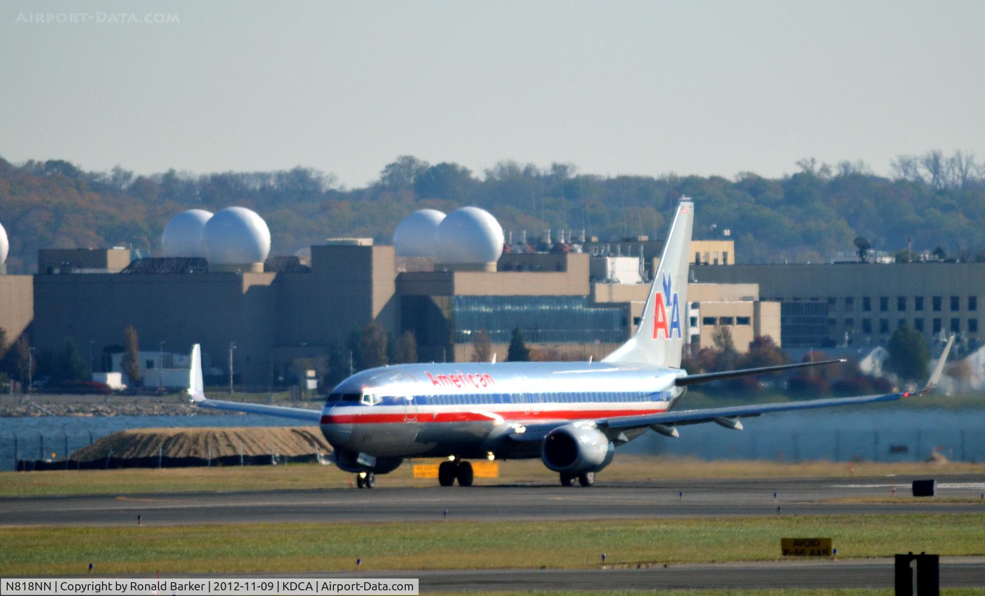 N818NN, 2009 Boeing 737-823 C/N 30910, Takeoff DCA