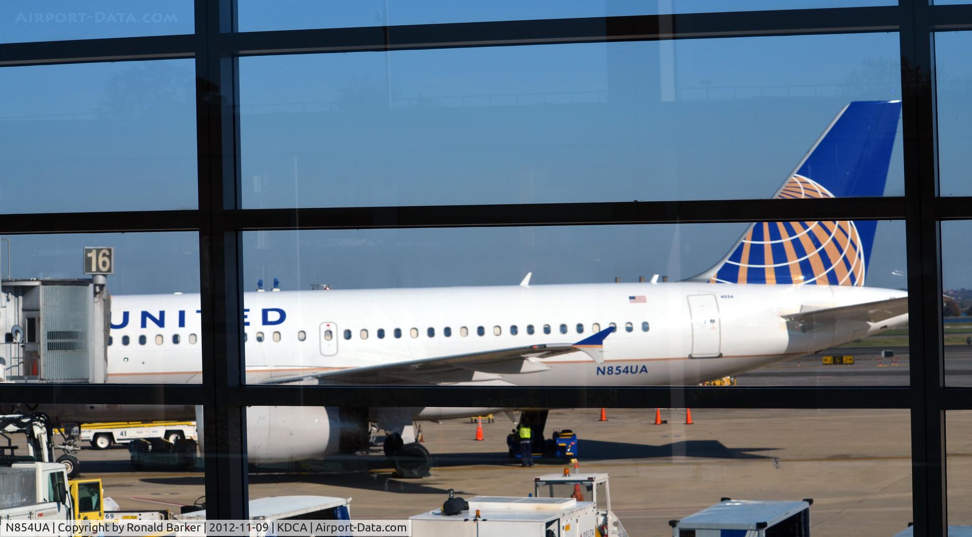N854UA, 2002 Airbus A319-131 C/N 1731, DCA VA