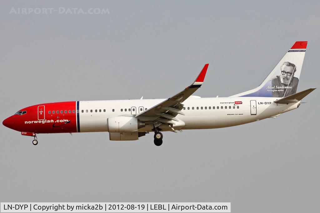 LN-DYP, 2011 Boeing 737-8JP C/N 39047, Landing