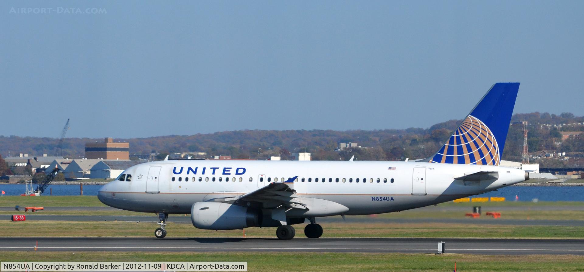 N854UA, 2002 Airbus A319-131 C/N 1731, Takeoff DCA