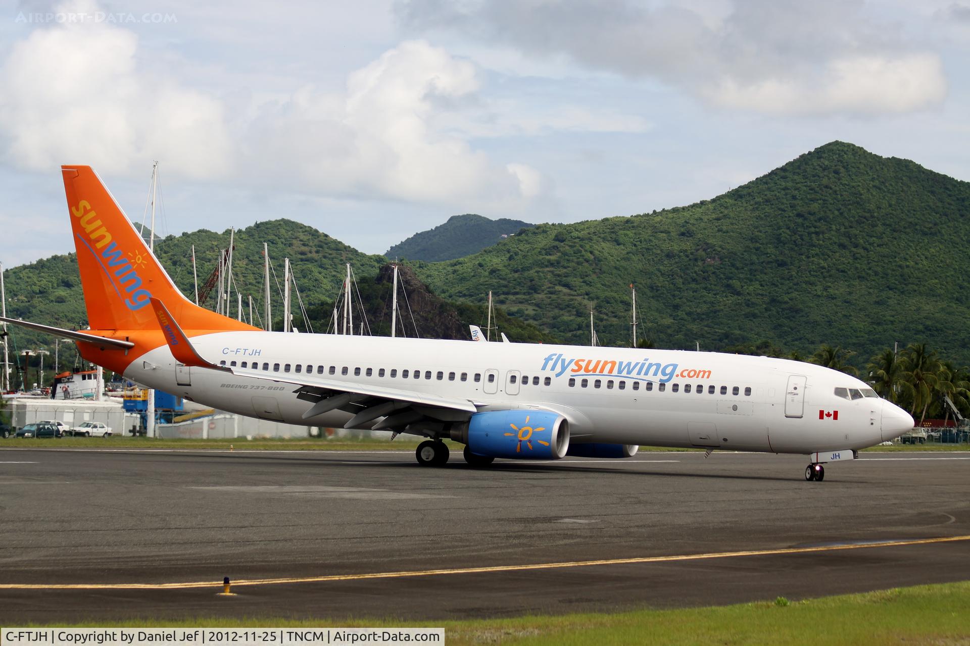 C-FTJH, 2007 Boeing 737-8BK C/N 29642, C-FTJH