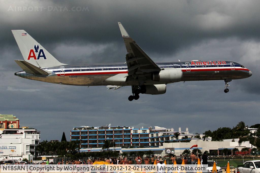 N185AN, 2001 Boeing 757-223 C/N 32379, visitor