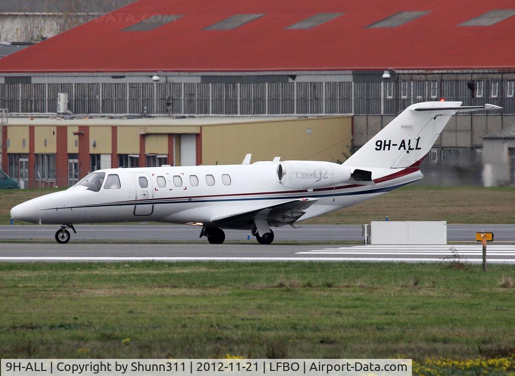9H-ALL, 2000 Cessna 525A CitationJet CJ2 C/N 525A-0005, Ready for take off rwy 32R