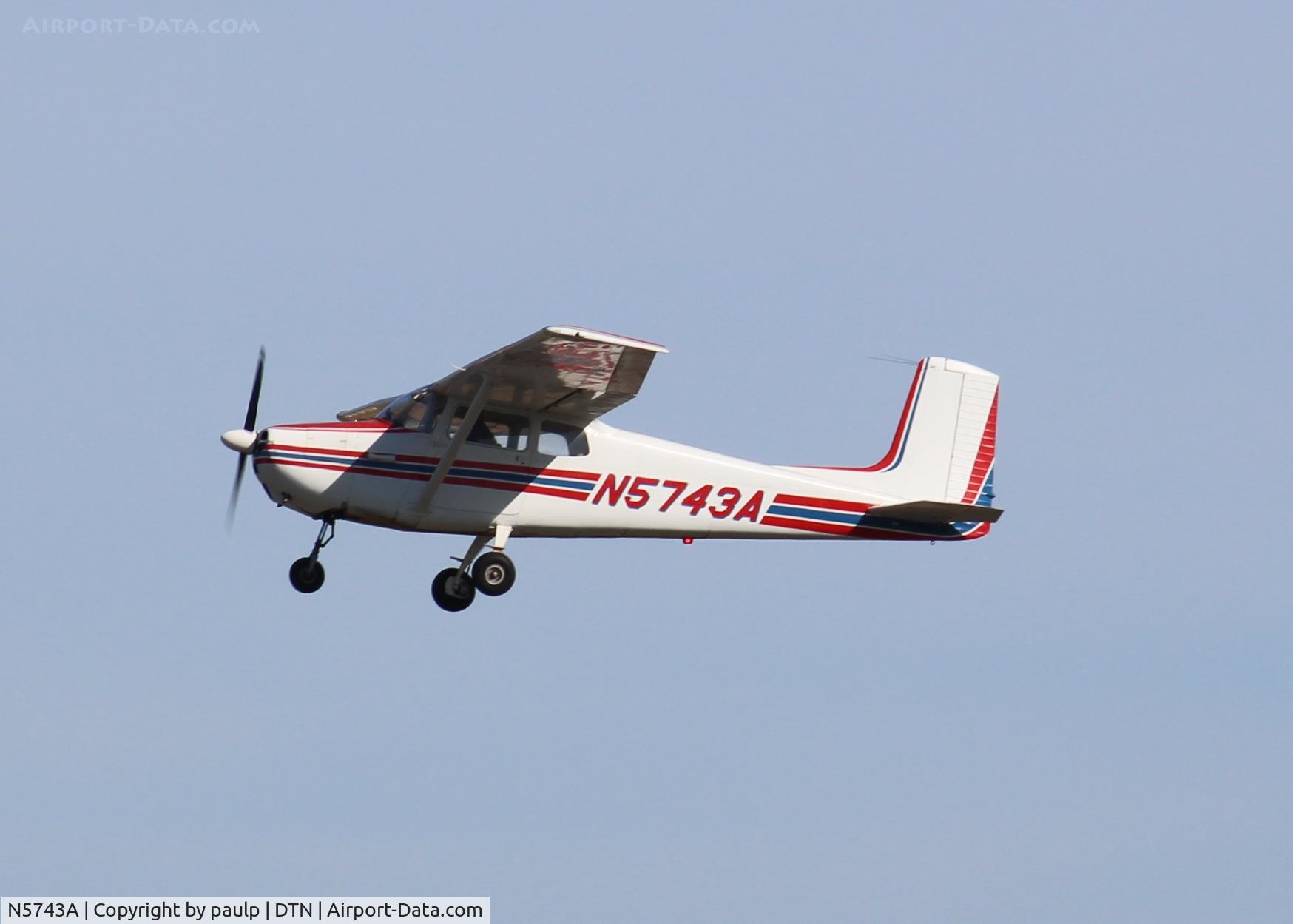 N5743A, 1956 Cessna 172 C/N 28343, At Downtown Shreveport.