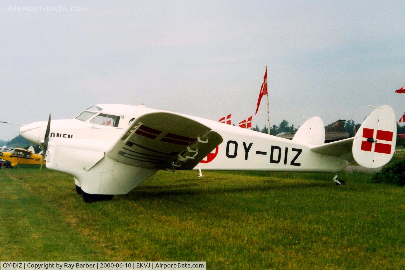 OY-DIZ, 1944 SAI KZ IV C/N 43, S.A.I. KZ.IV [43] Stauning~OY 10/06/2000