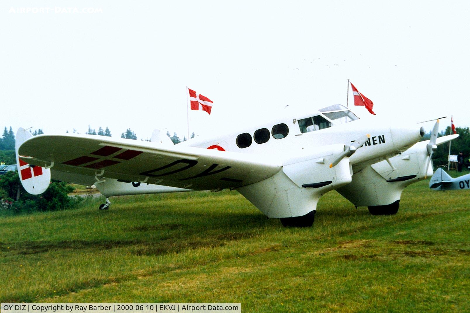 OY-DIZ, 1944 SAI KZ IV C/N 43, S.A.I. KZ.IV [43] Stauning~OY 10/06/2000