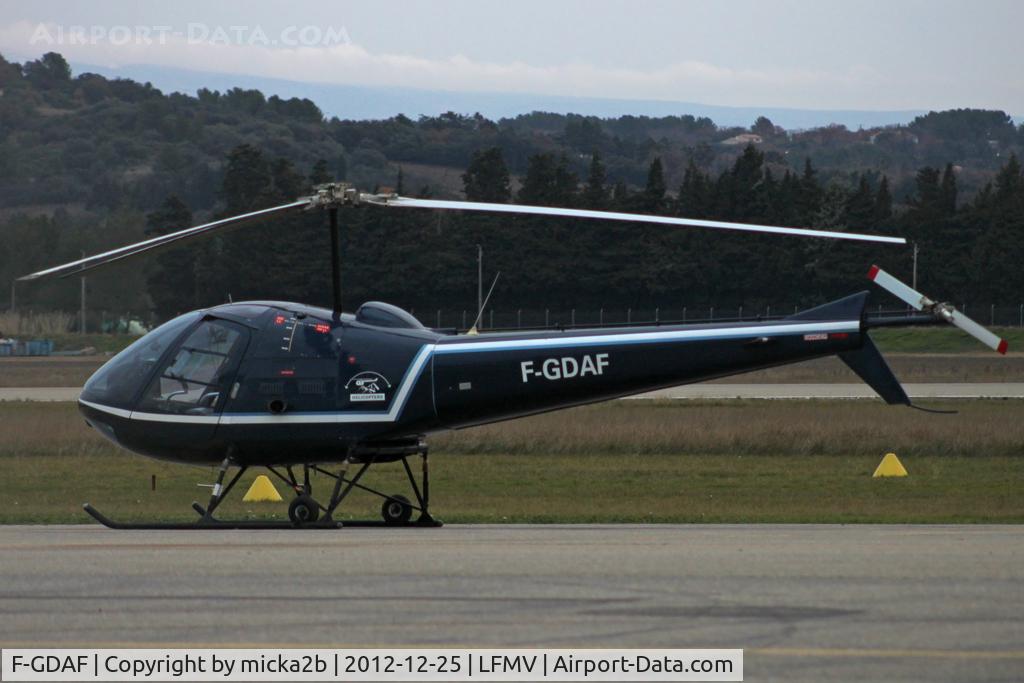 F-GDAF, 1980 Enstrom 280C Shark C/N 1206, Parked