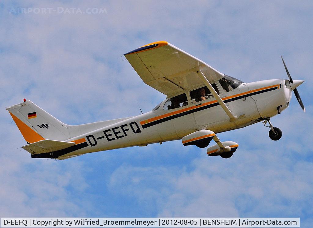 D-EEFQ, Cessna 172R Skyhawk C/N 17280342, Just airborne from Bensheim Airfield during 