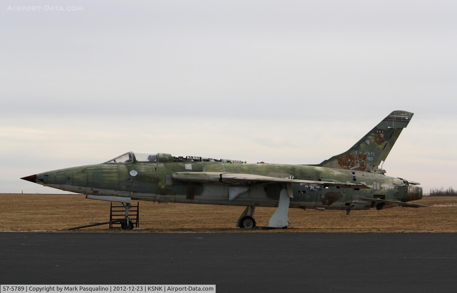 57-5789, 1957 Republic F-105B-15-RE C/N B26, Republic F-105B
