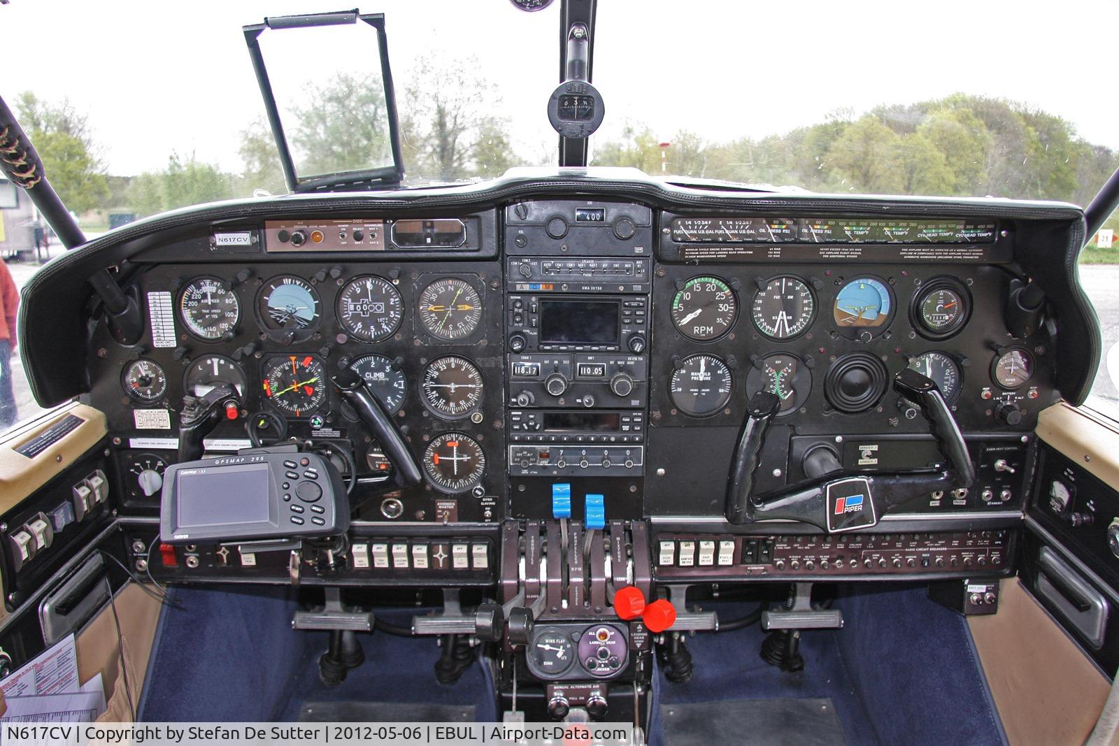 N617CV, 1976 Piper PA-23-250 Aztec F C/N 27-7754027, Cockpit view.