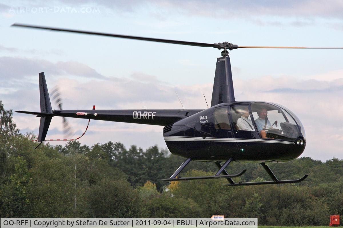 OO-RFF, 2005 Robinson R44 Raven II C/N 10961, Fuel stop.