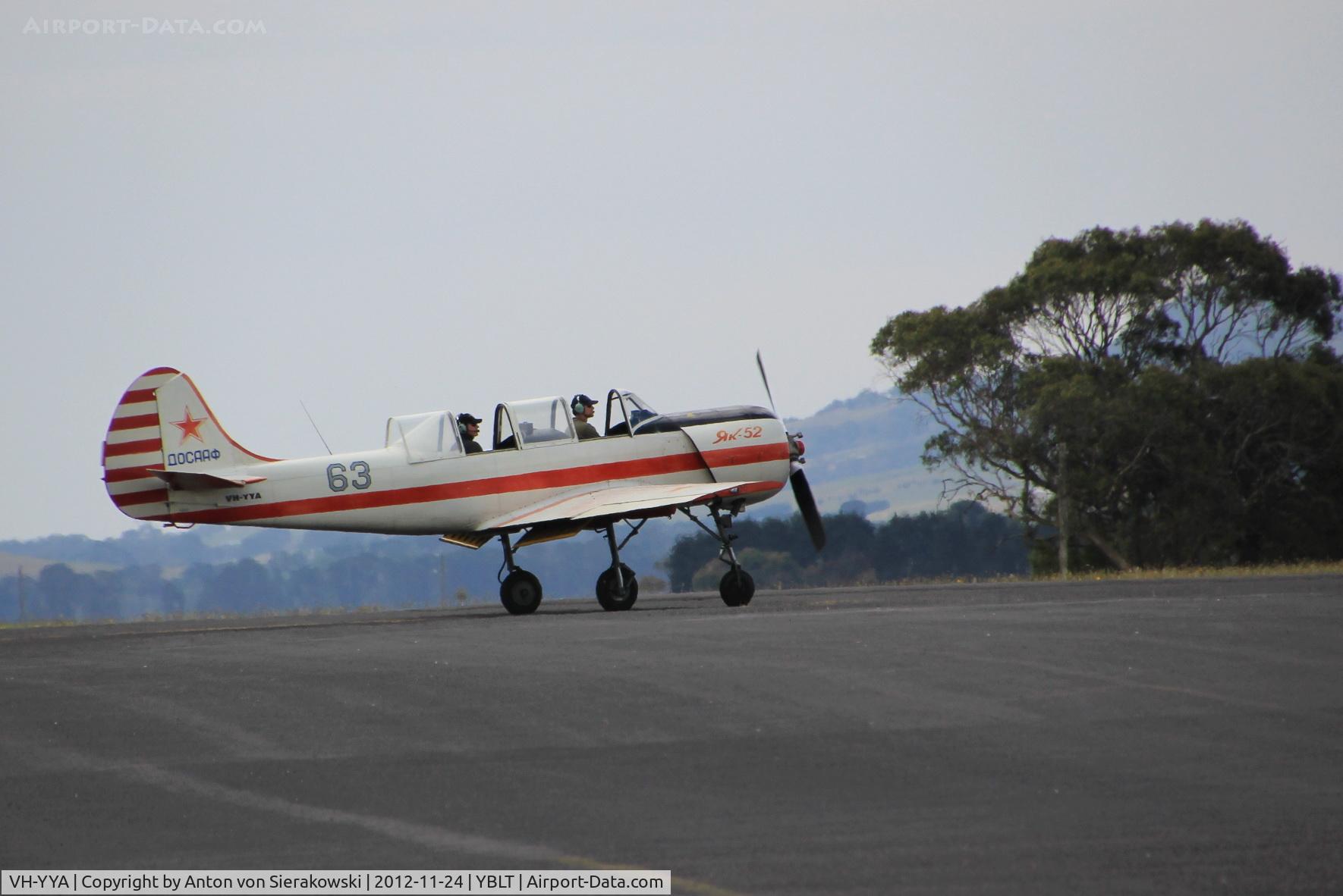 VH-YYA, 1991 Yakovlev Yak-52 C/N 9111513, VH-YYA @ YBLT