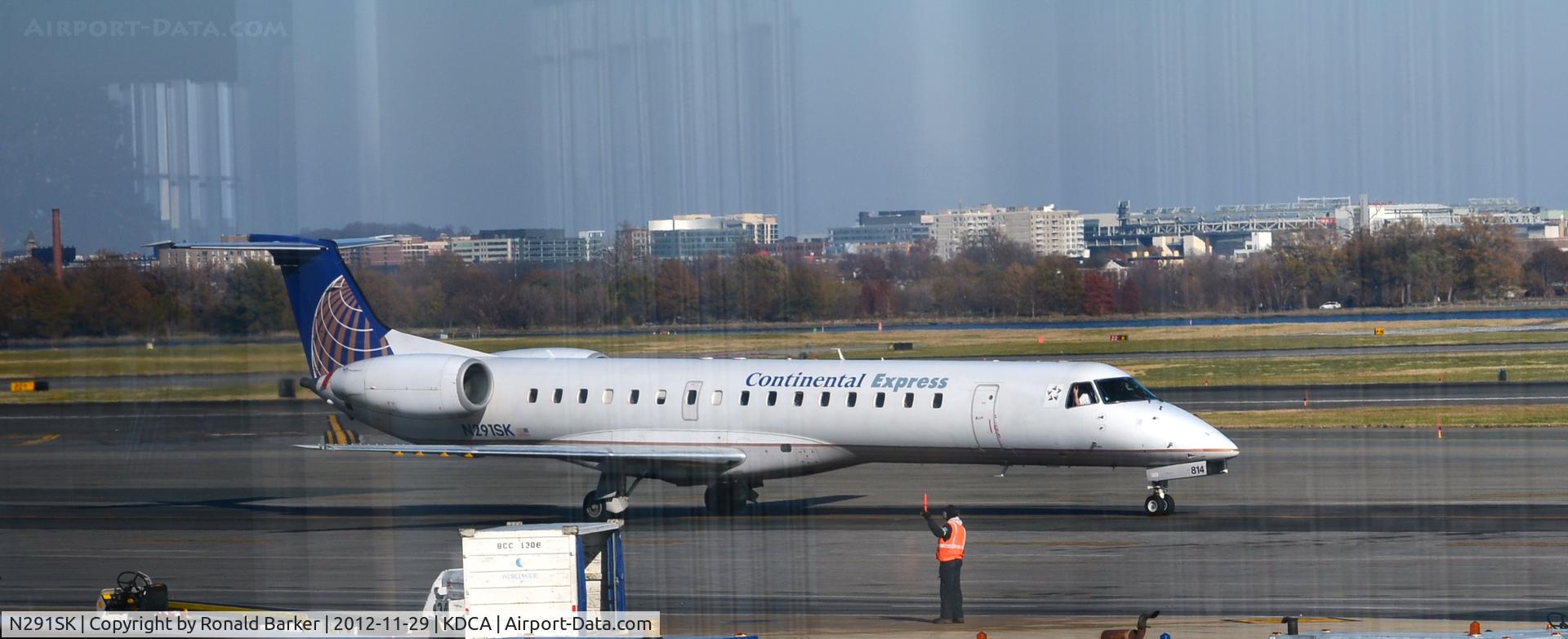 N291SK, 2001 Embraer EMB-145LR C/N 145486, Taxi DCA