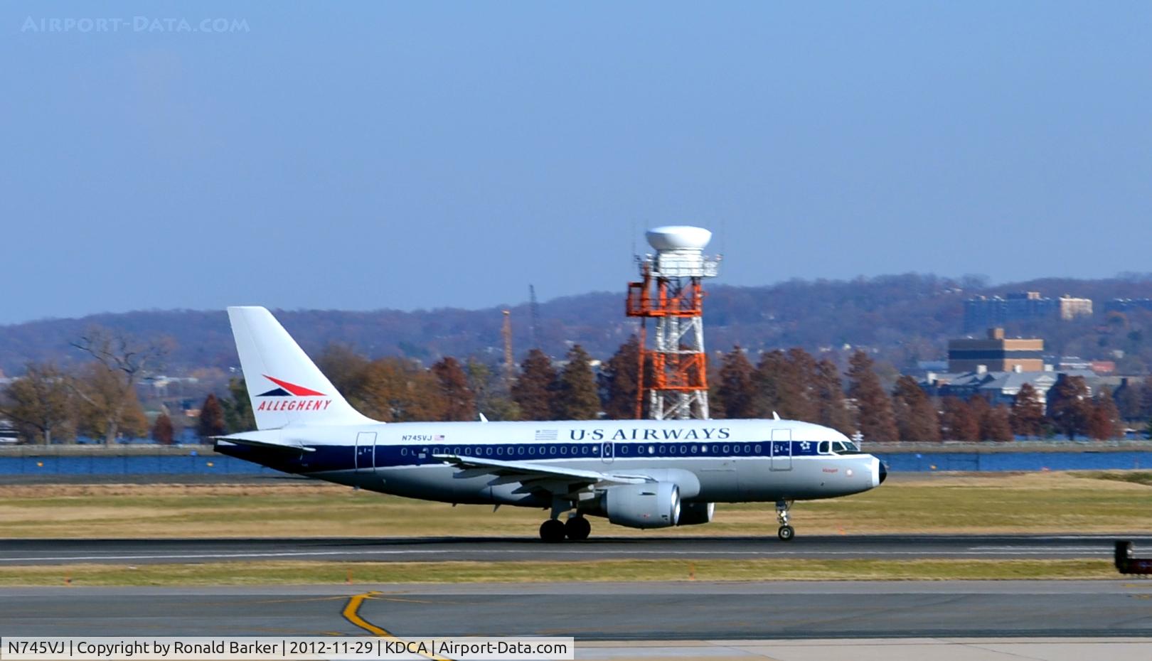 N745VJ, 2000 Airbus A319-112 C/N 1289, Takeoff DCA