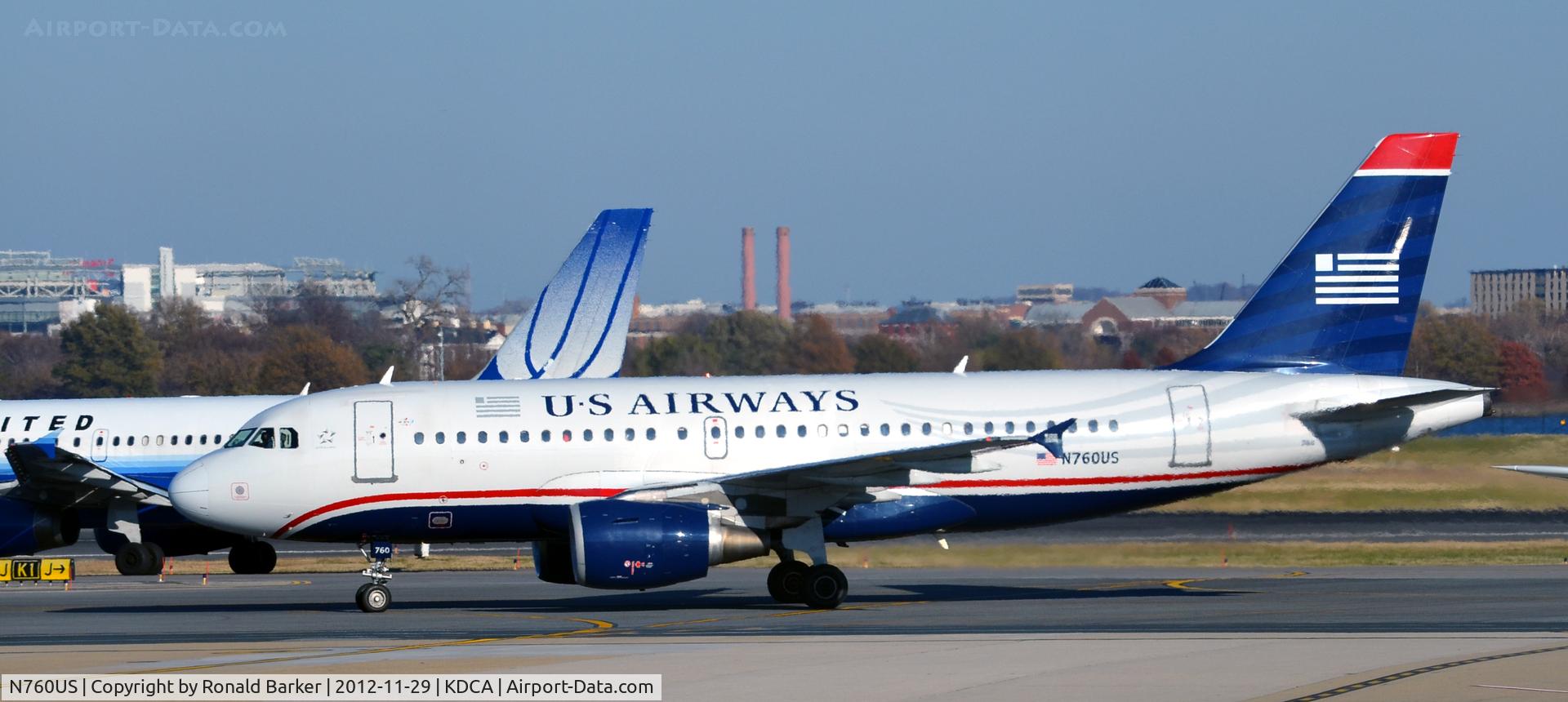 N760US, 2000 Airbus A319-112 C/N 1354, Taxi DCA