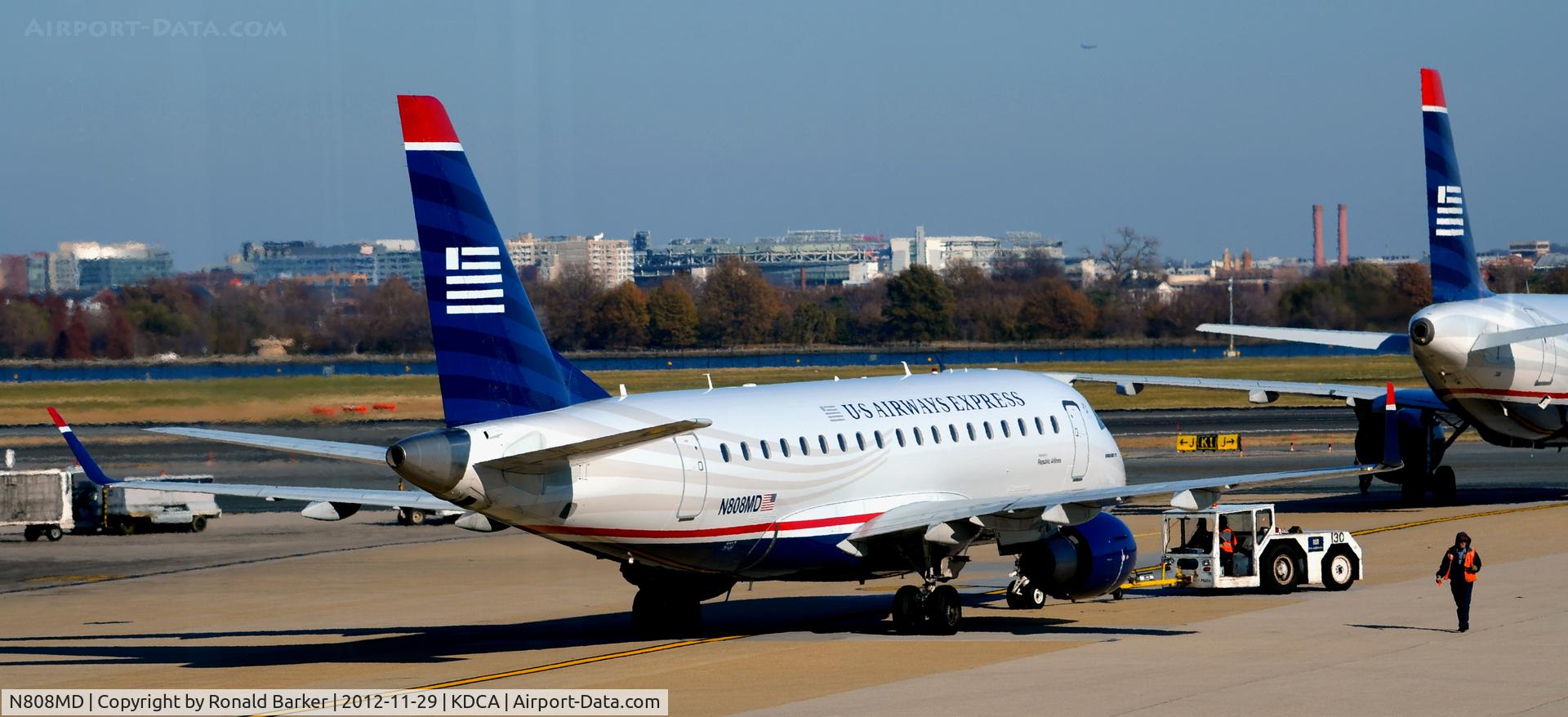 N808MD, 2004 Embraer 170SU (ERJ-170-100SU) C/N 17000021, Taxi DCA