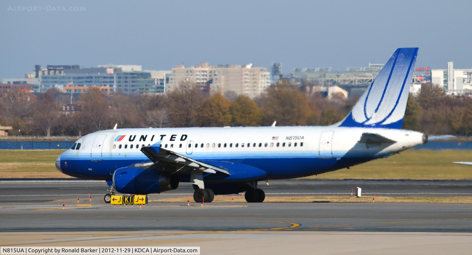 N815UA, 1998 Airbus A319-131 C/N 867, Taxi DCA