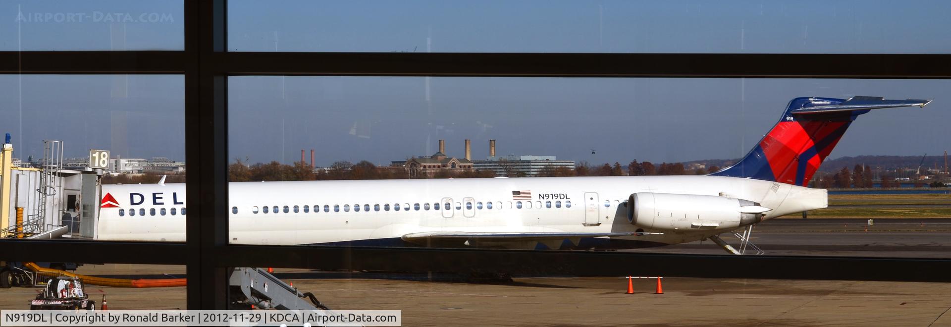 N919DL, 1988 McDonnell Douglas MD-88 C/N 49584, DCA VA
