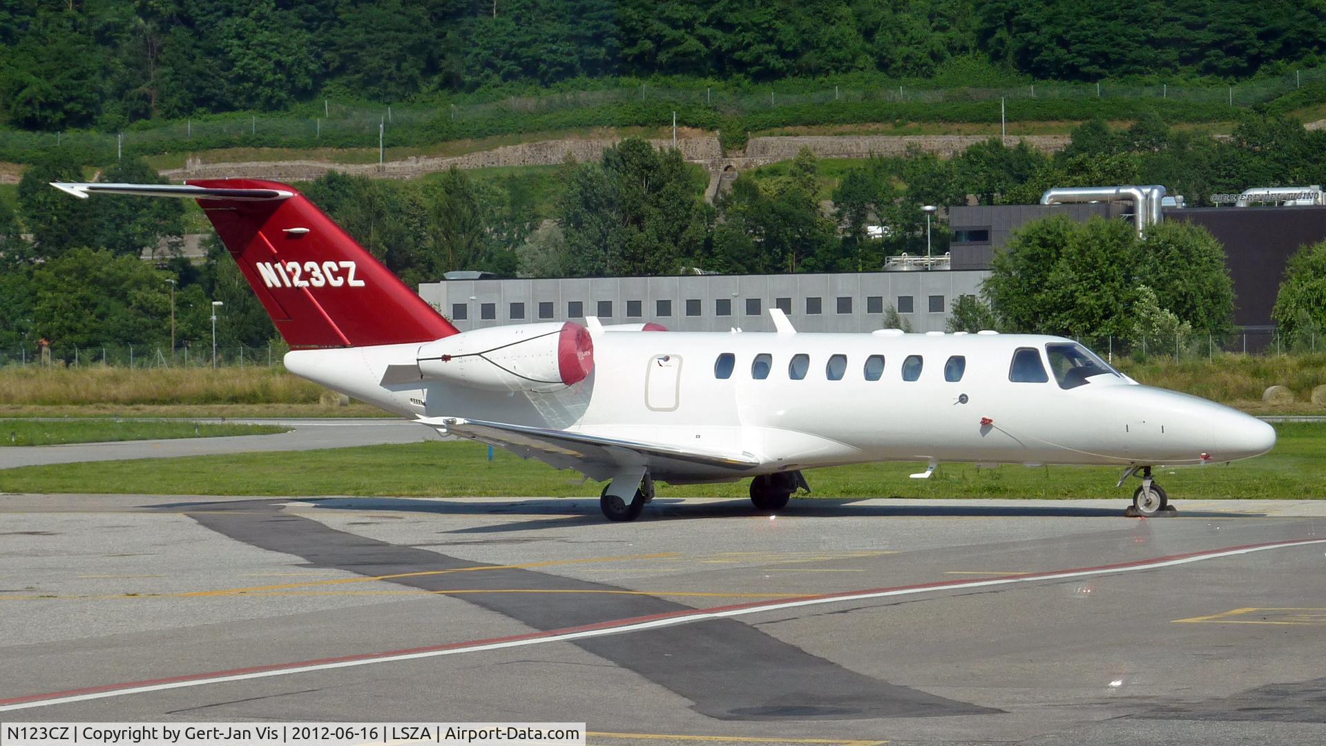 N123CZ, 2009 Cessna 525B CitationJet CJ3 C/N 525B0313, Taken through the small fence