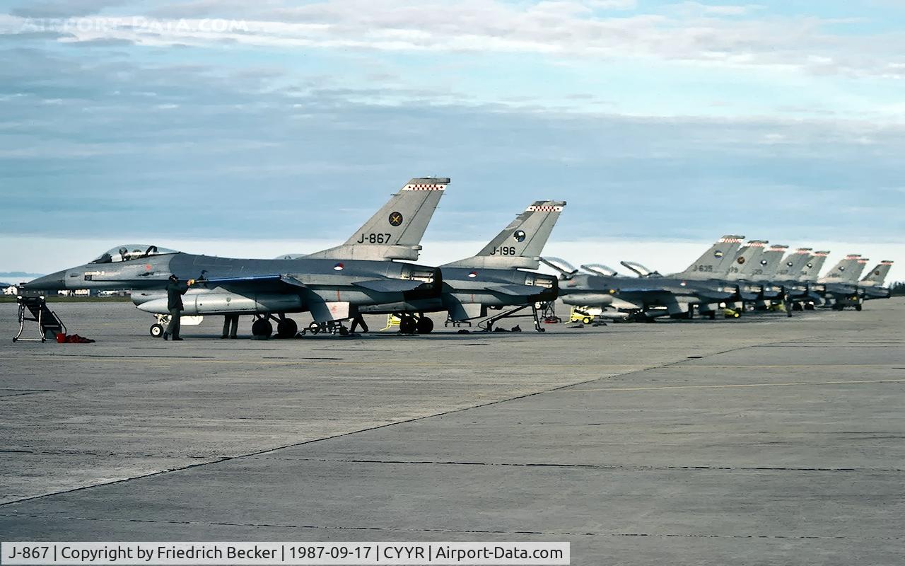 J-867, Fokker F-16A Fighting Falcon C/N 6D-84, preparing for departure