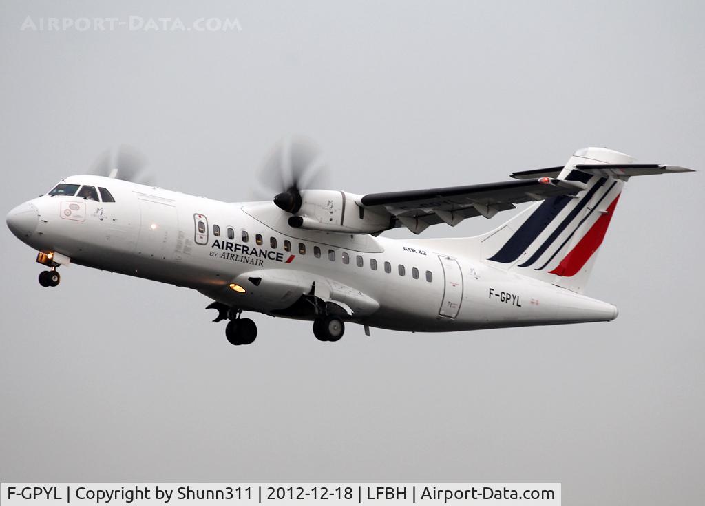 F-GPYL, 1997 ATR 42-500 C/N 542, On take off in new Air France c/s