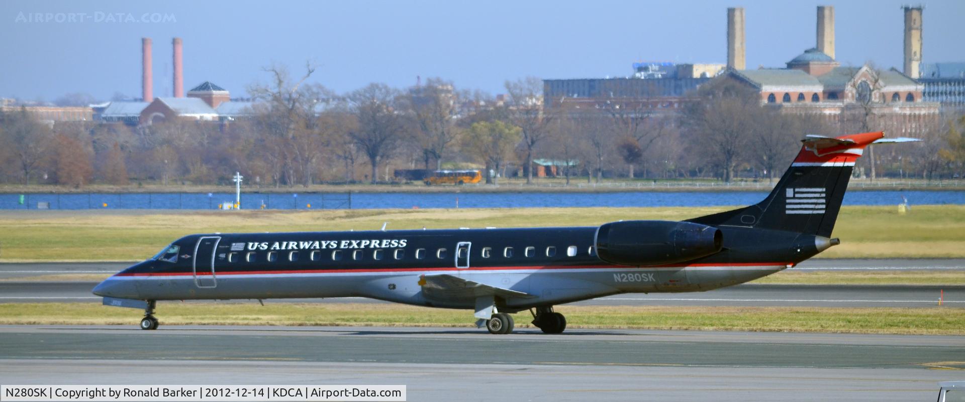 N280SK, 2001 Embraer ERJ-145LR (EMB-145LR) C/N 145381, Taxi DCA