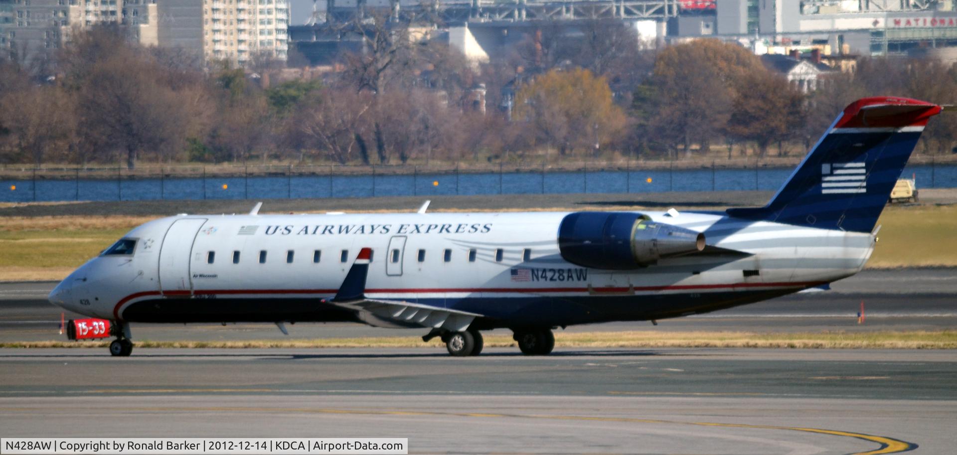 N428AW, 2002 Bombardier CRJ-200LR (CL-600-2B19) C/N 7695, Taxi DCA