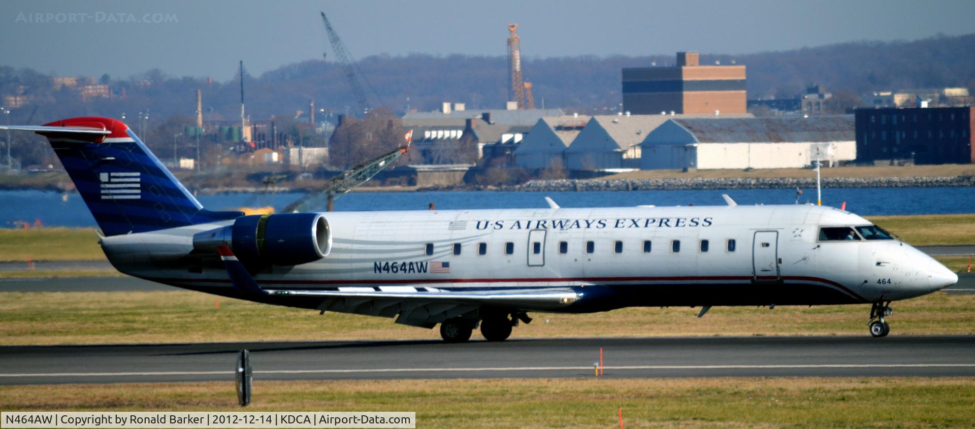 N464AW, 2004 Bombardier CRJ-200LR (CL-600-2B19) C/N 7890, Landing DCA