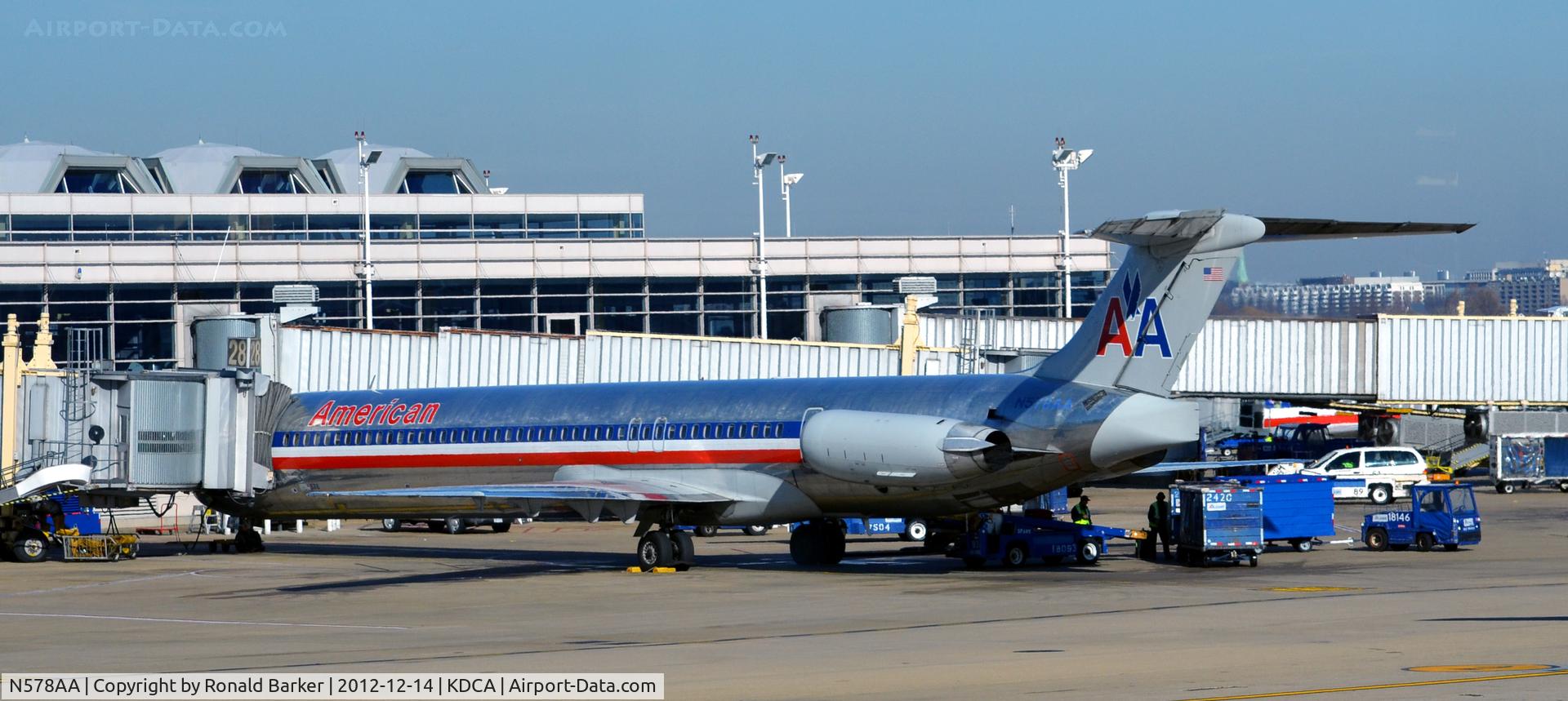 N578AA, 1991 McDonnell Douglas MD-82 (DC-9-82) C/N 53155, DCA VA