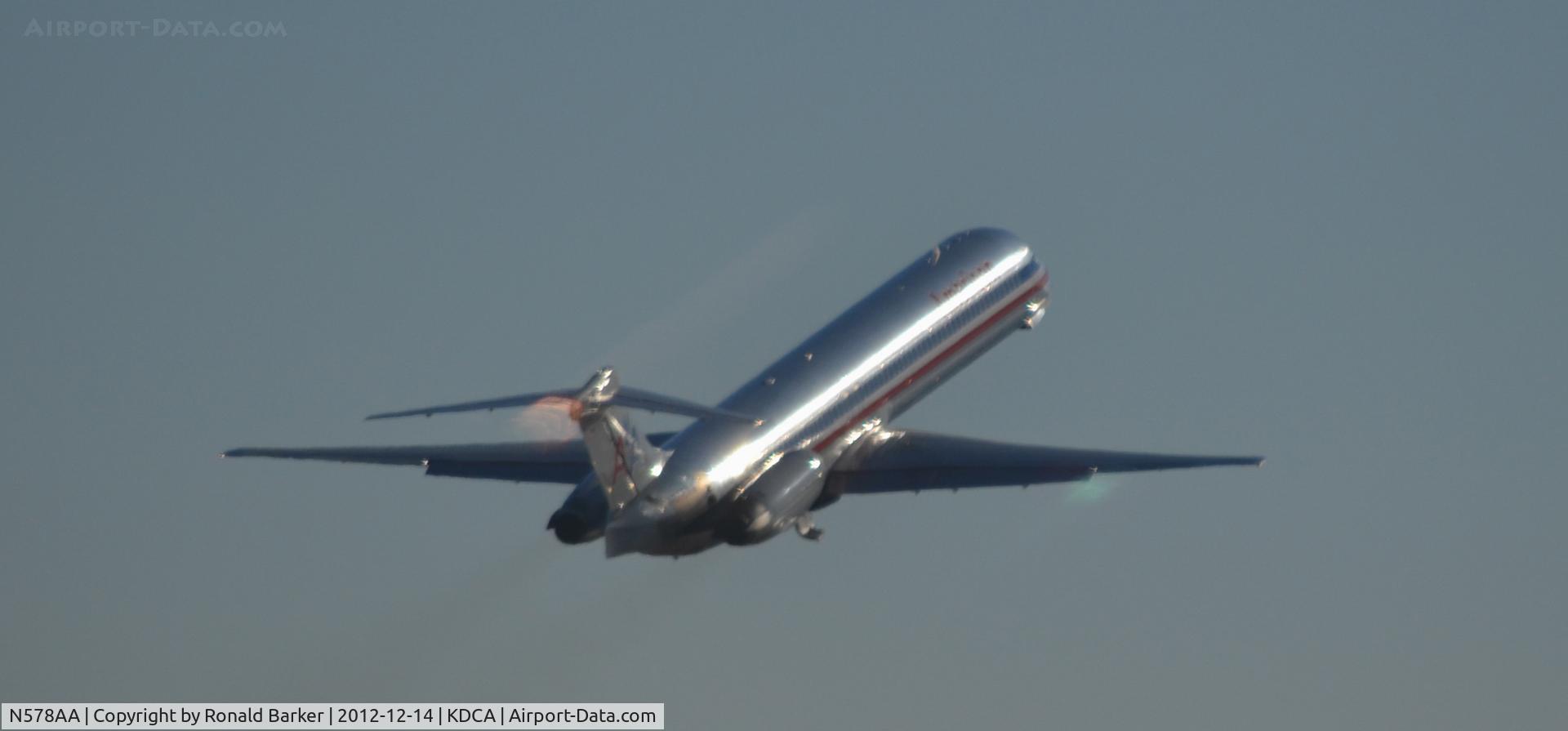 N578AA, 1991 McDonnell Douglas MD-82 (DC-9-82) C/N 53155, Takeoff DCA