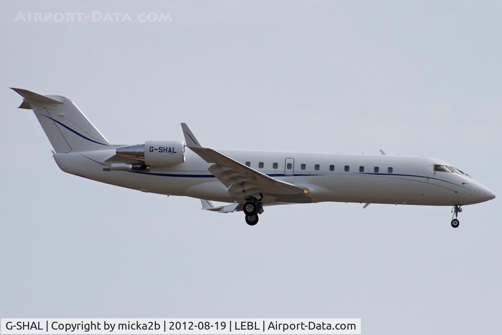 G-SHAL, 2006 Bombardier Challenger 850 (CL-600-2B19) C/N 8066, Landing