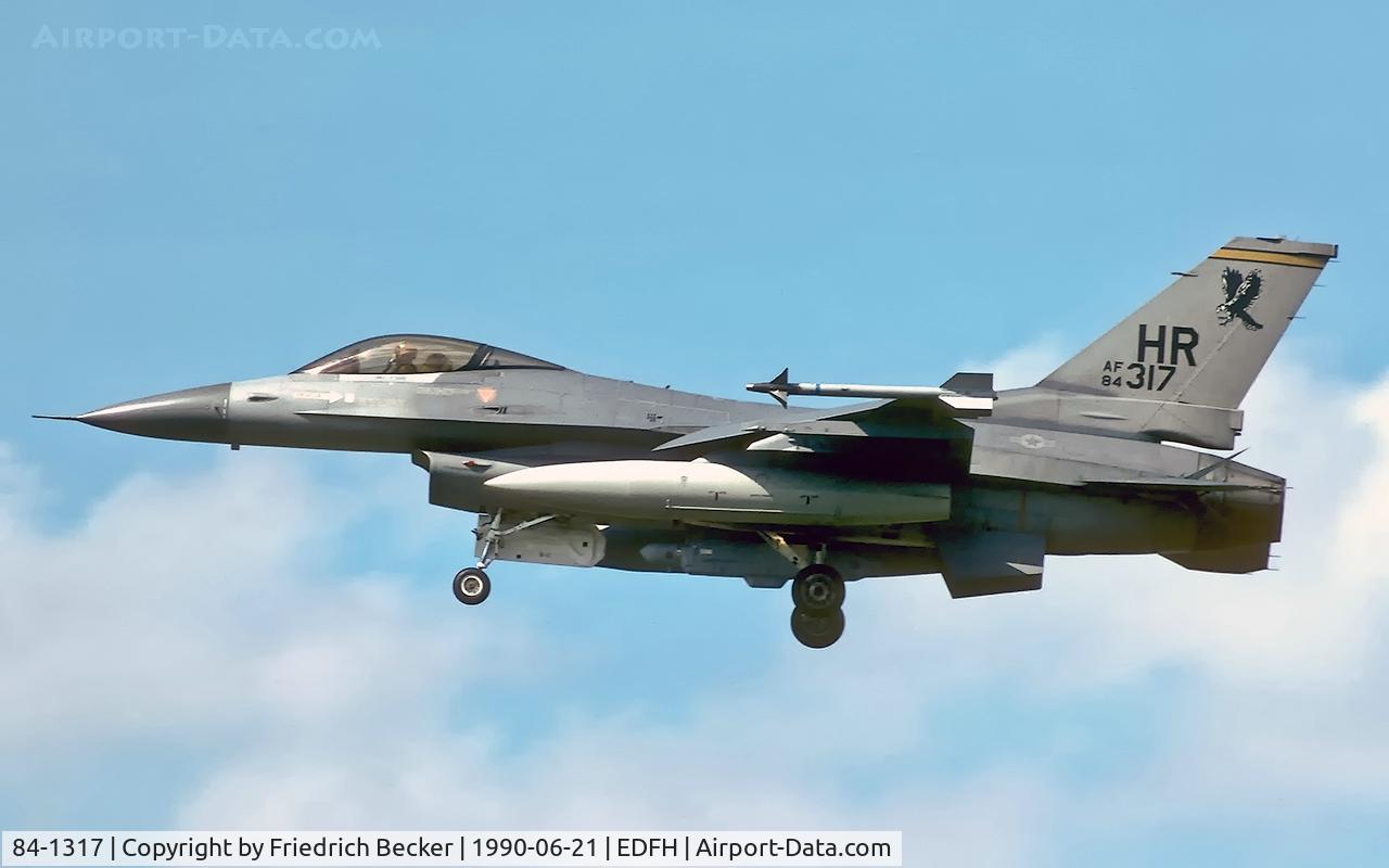 84-1317, 1984 General Dynamis F-16C-25-CF C/N 5C-154, on final RW21