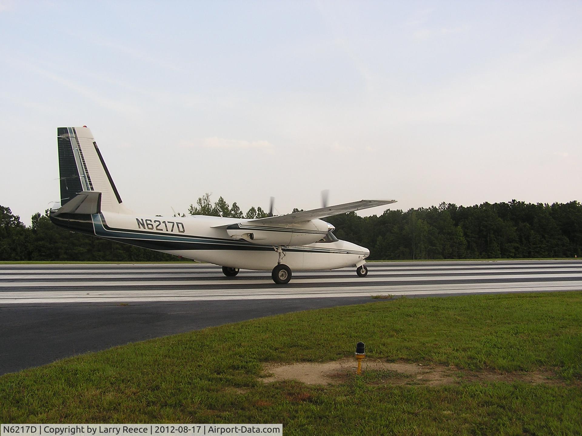 N6217D, 1957 Aero Commander 680 C/N 680-485-155, n6217d taxi