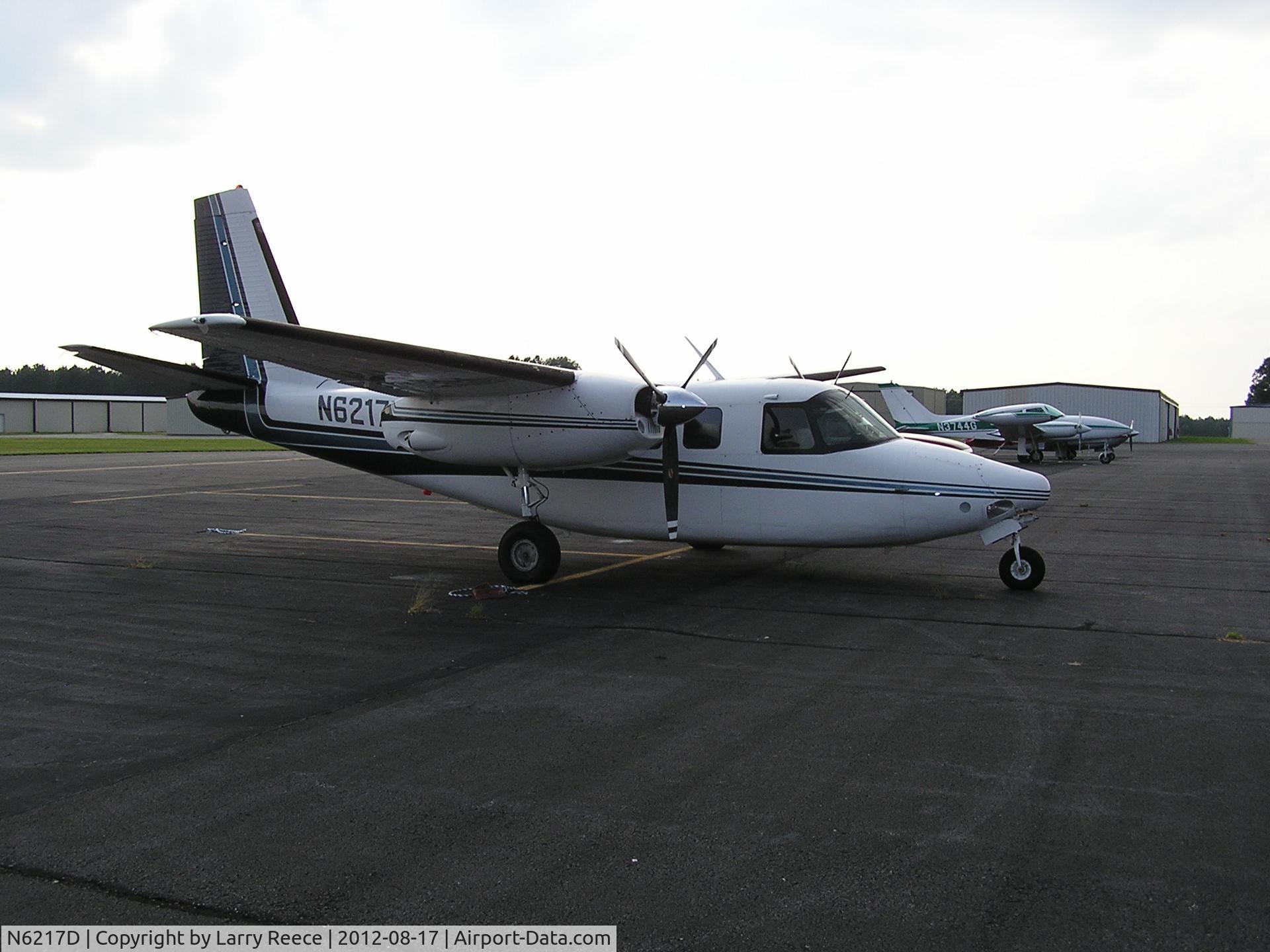 N6217D, 1957 Aero Commander 680 C/N 680-485-155, n6217d on ramp