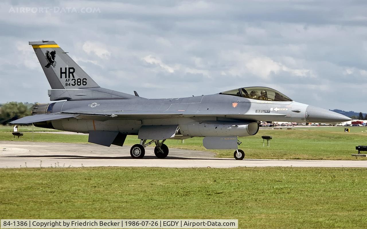 84-1386, 1984 General Gynamics F-16C Fighting Falcon C/N 5C-168, taxying to the flightline