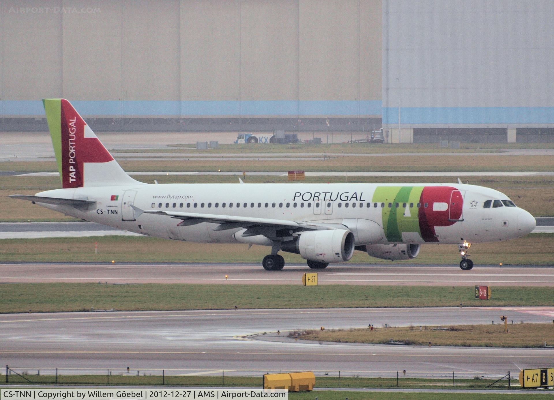 CS-TNN, 2002 Airbus A320-214 C/N 1816, Taxi to runway 24 of Amsterdam Airport for take off.