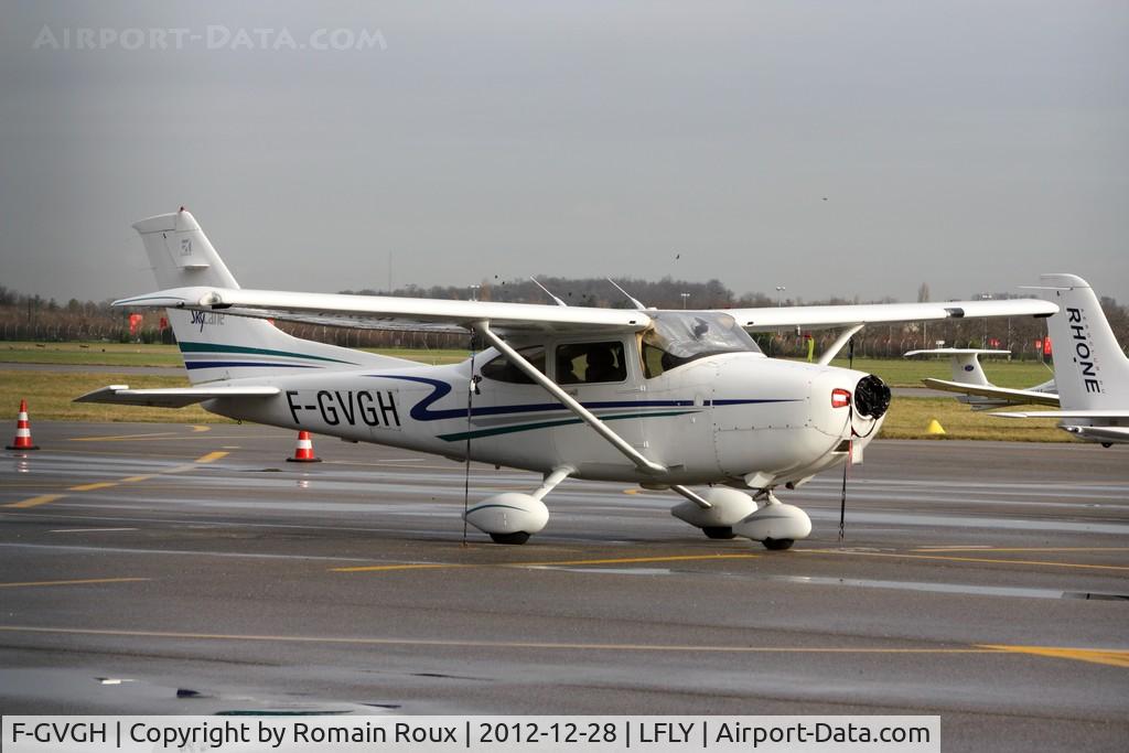 F-GVGH, Cessna T182T Turbo Skylane C/N T18208131, Parked