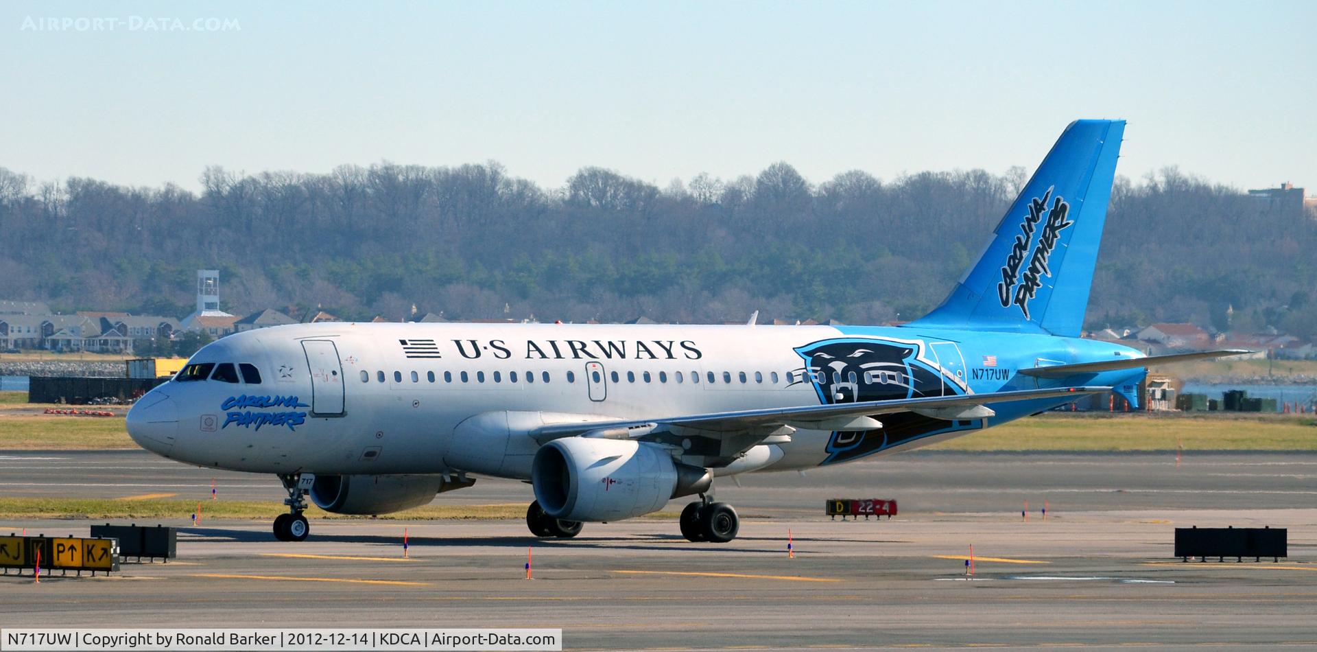 N717UW, 1999 Airbus A319-112 C/N 1069, Taxi DCA
