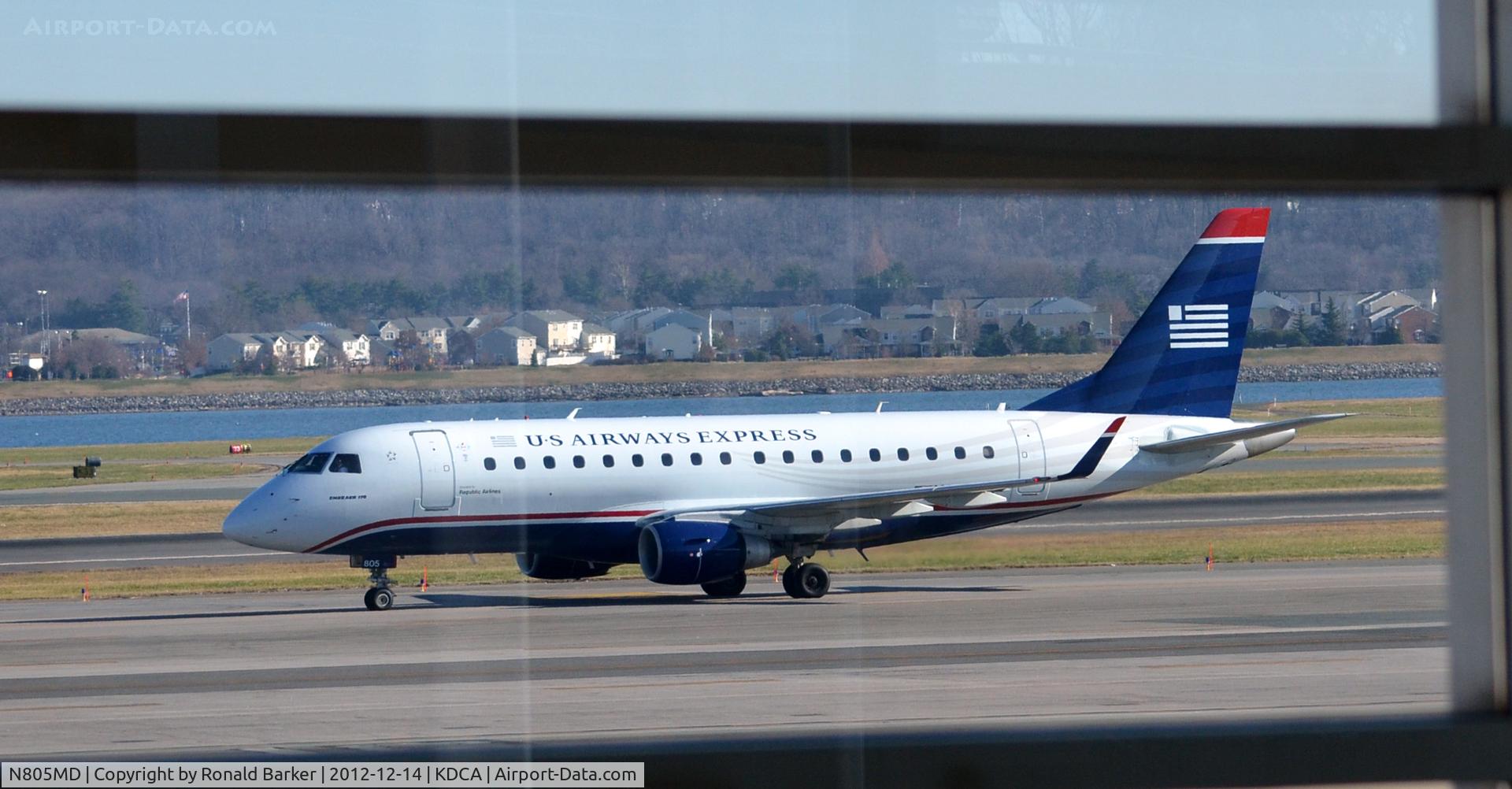 N805MD, 2004 Embraer 170SU (ERJ-170-100SU) C/N 17000018, Taxi DCA