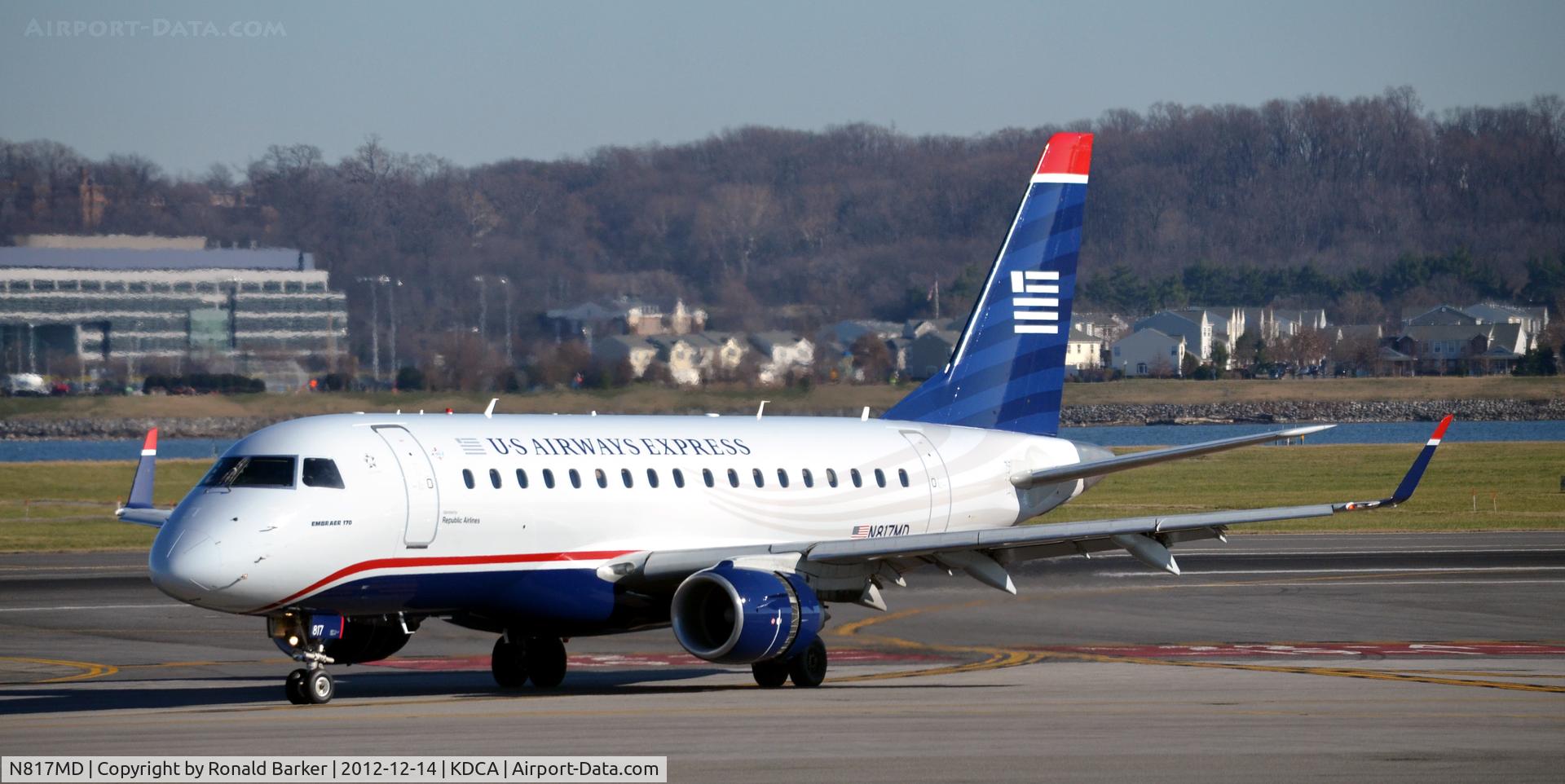N817MD, 2004 Embraer 170SU (ERJ-170-100SU) C/N 17000038, Taxi DCA