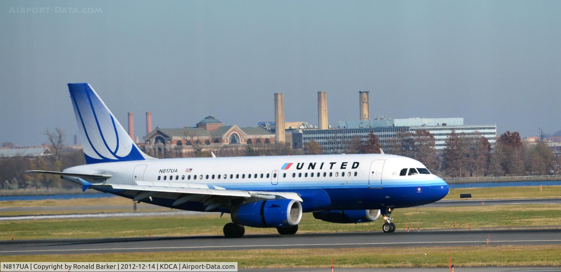 N817UA, 1998 Airbus A319-131 C/N 873, Landing DCA