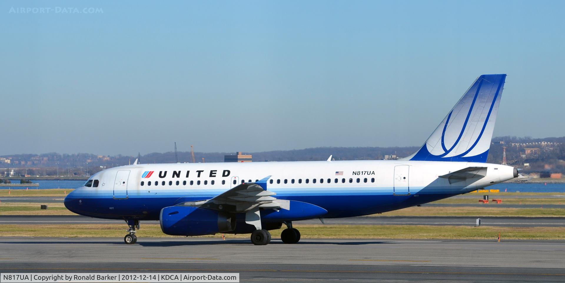 N817UA, 1998 Airbus A319-131 C/N 873, Taxi DCA