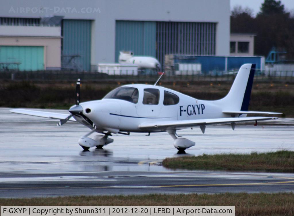 F-GXYP, 2005 Cirrus SR20 C/N 1489, Parked at the General Aviation area...