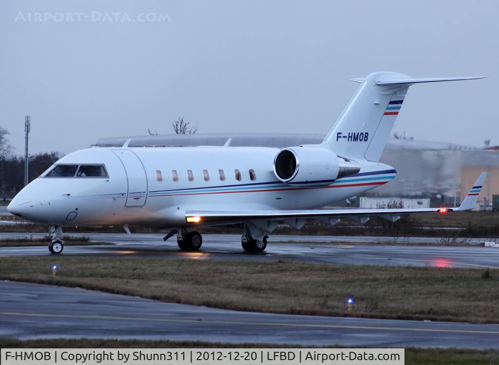 F-HMOB, 2010 Bombardier Challenger 605 (CL-600-2B16) C/N 5865, Taxiing since the General Aviation area for a new flight...