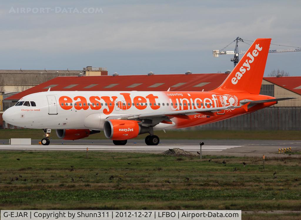 G-EJAR, 2005 Airbus A319-111 C/N 2412, Lining up rwy 32R in Unicef c/s