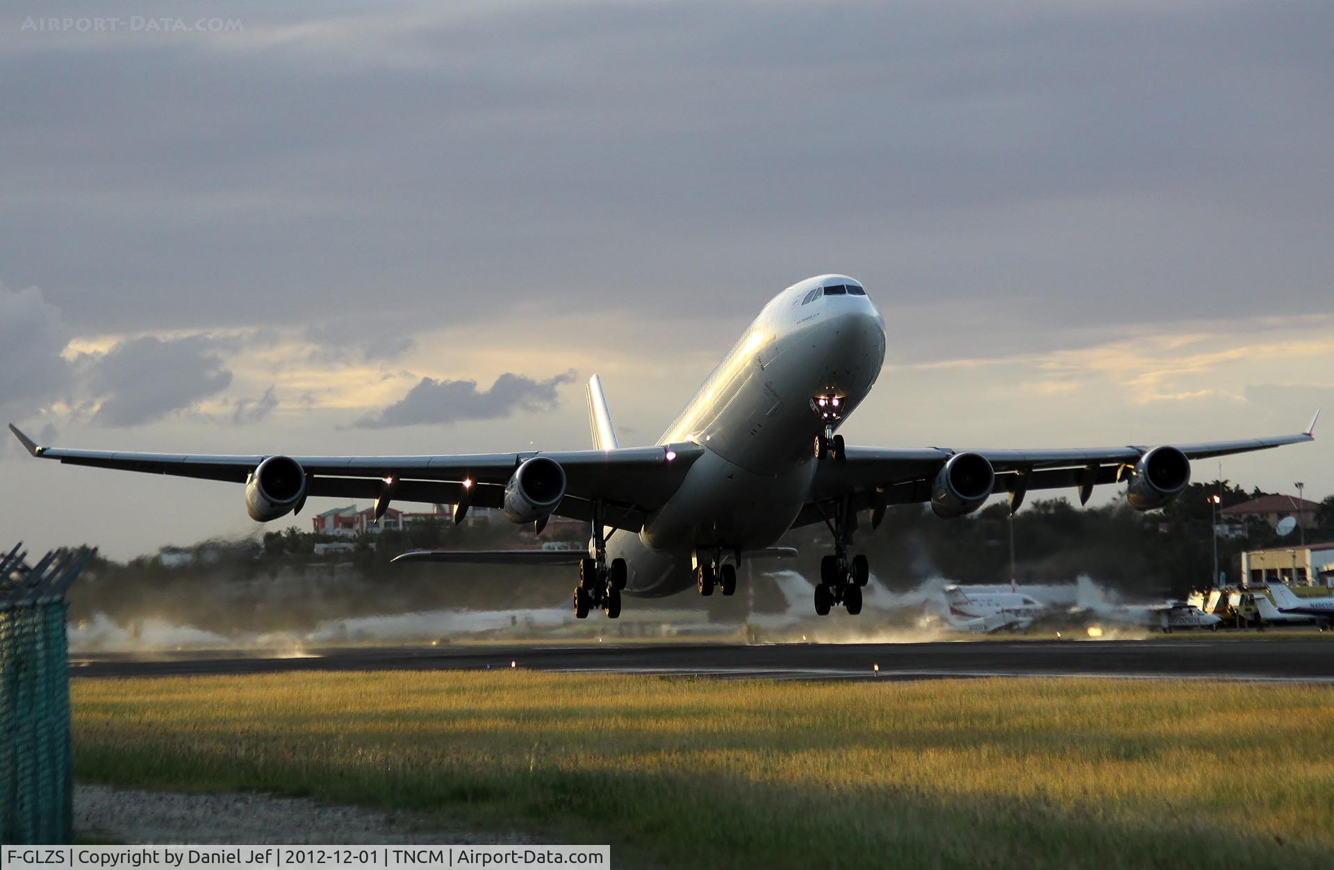 F-GLZS, 1999 Airbus A340-313X C/N 310, F-GLZS