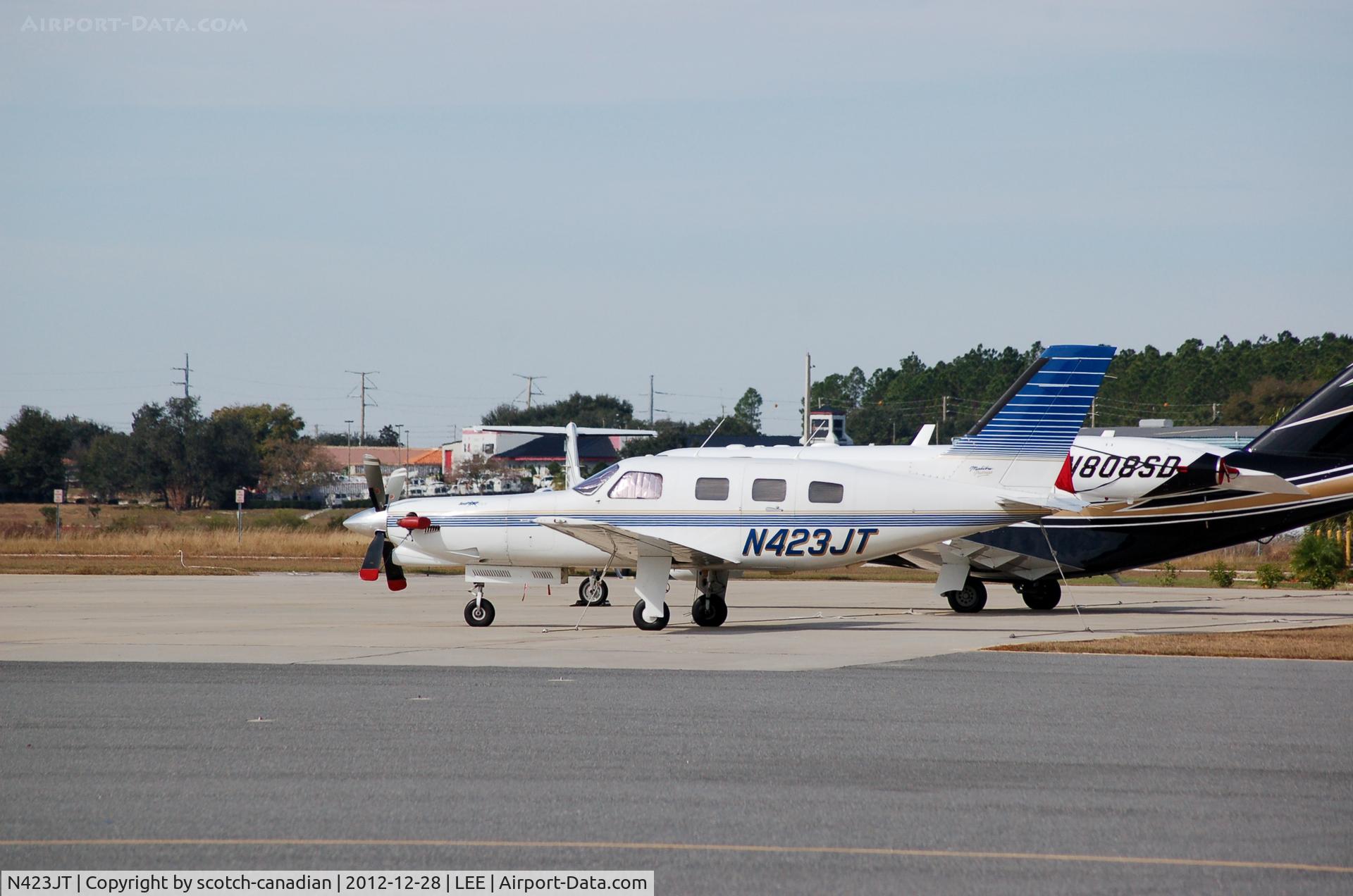 N423JT, 1994 Piper PA-46-350P Malibu Mirage C/N 4622162, 1994 Piper PA 46-350P, N423JT, at Leesburg International Airport, Leesburg, FL