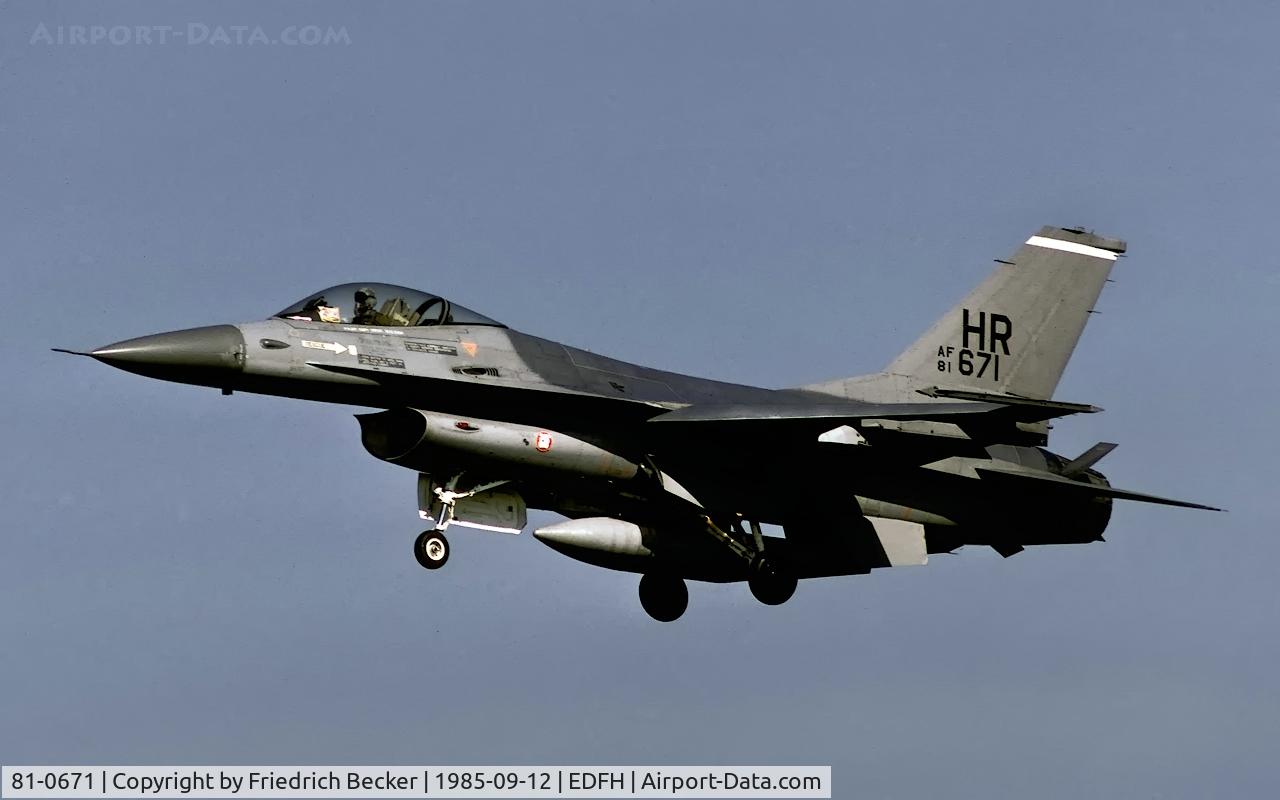 81-0671, 1981 General Dynamics F-16A Fighting Falcon C/N 61-352, on final RW21
