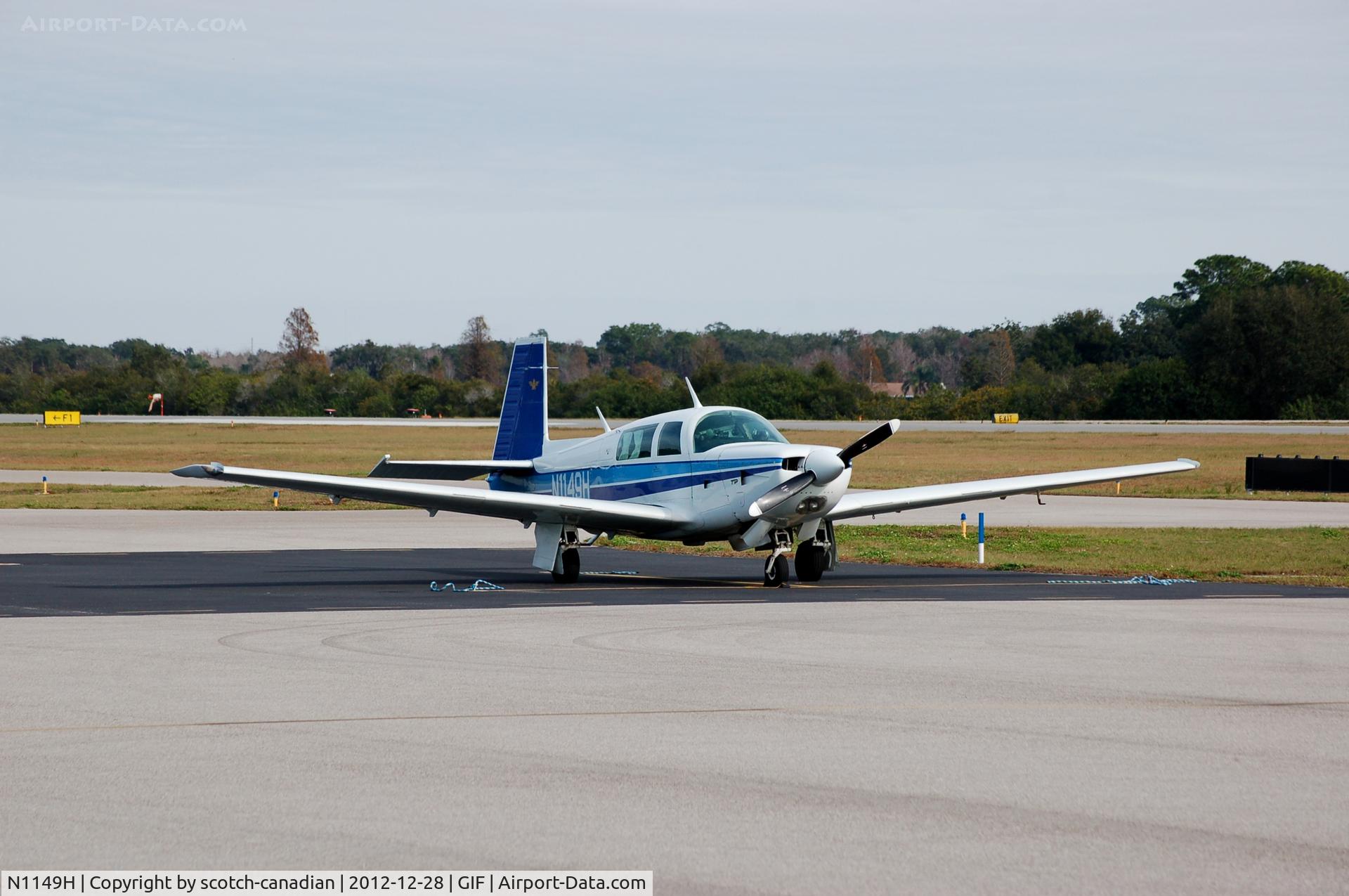 N1149H, 1981 Mooney M20K C/N 25-0607, 1981 Mooney Aircraft Corp. M20K, N1149H, at Gilbert Airport, Winter Haven, FL