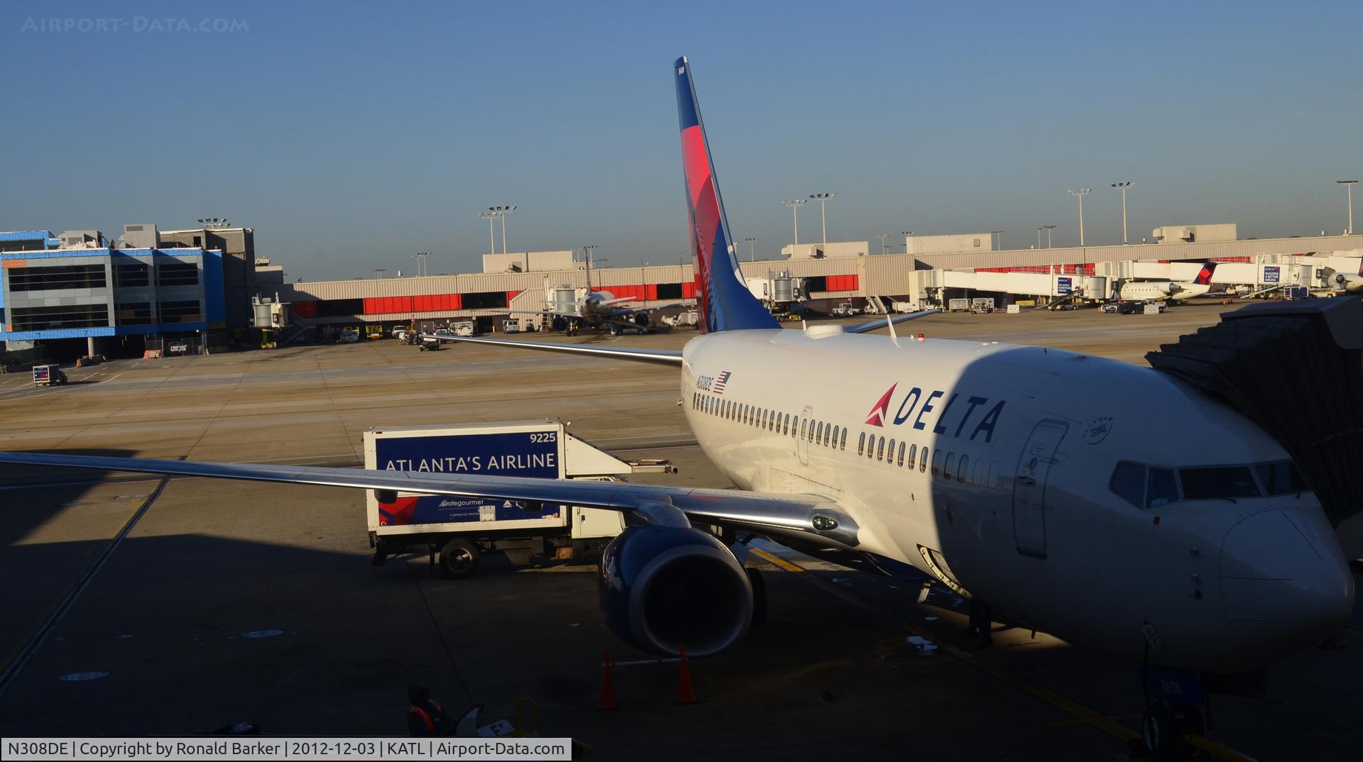 N308DE, 2009 Boeing 737-732 C/N 29656, ATL GA